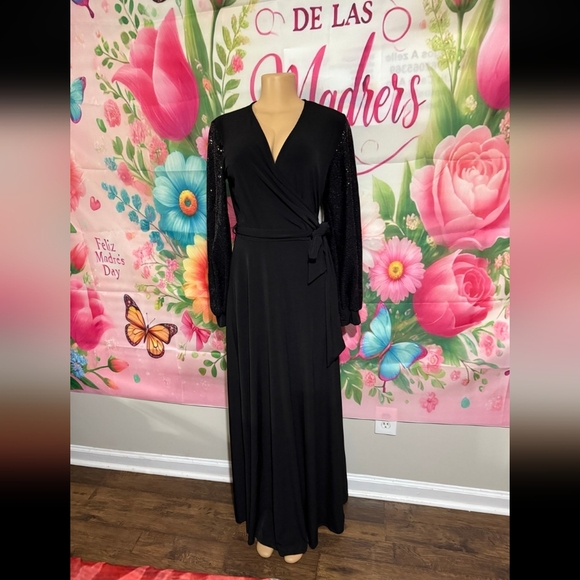 Elegant Black Wrap Dress - Picture 2 of 8